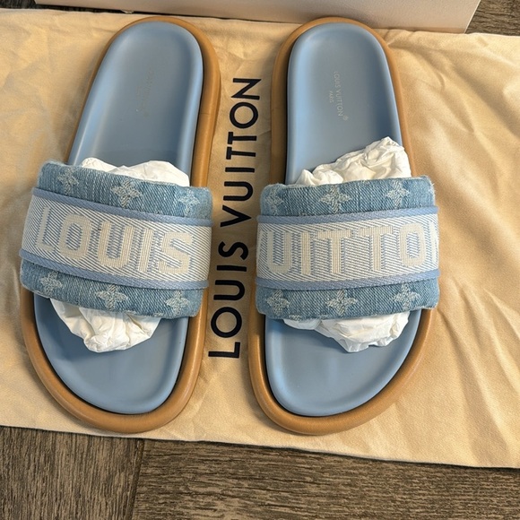 LOUIS VUITTON AUTHENTIC LV By The Pool
LV Bliss Comfort Mule size 38 - Picture 6 of 16